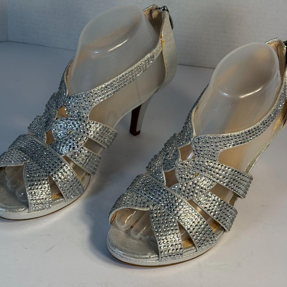 Women"s 8.5 glittering silver sandals